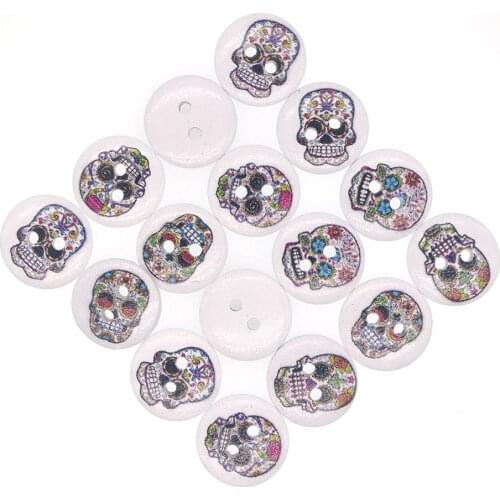 50PCs 2 Holes Wooden Buttons For Needlework New Year Decorative Buttons Skull Head Pattern For Clothes Accessories Sewing 15mm