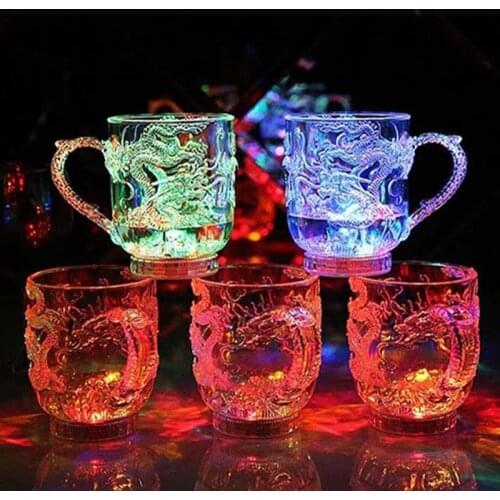 Plastic LED Flashing Cup Dragon Beer Whisky Cocktail Mug Creative Color Change Water Cup Bar Club Party Supplies for Halloween