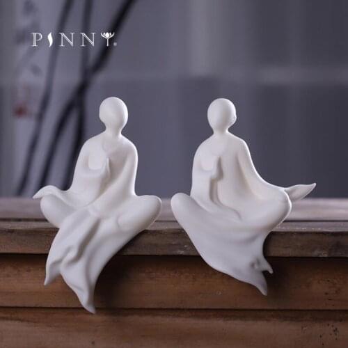 PINNY White Porcelain Zen Decoration Ceramics Monk Figurine Decorative Statues For Home Zen Creative Ornaments