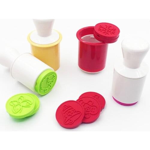 6pcs/set Cartoon Cookie Stamps Moulds Christmas Tree Cookie Tools Cake Decoration Bakeware Kitchen Gadgets Accessories Supplies