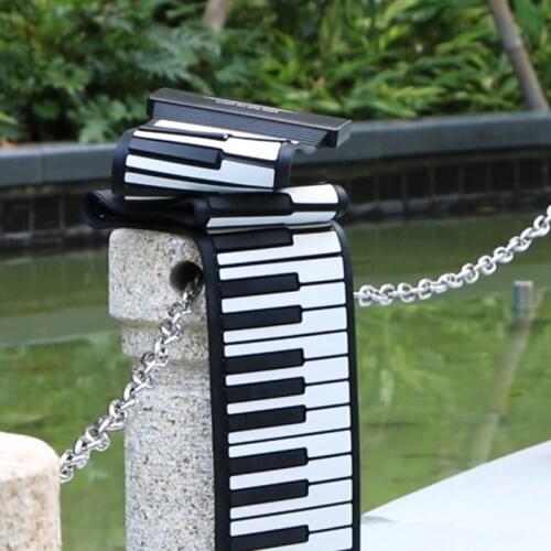 Portable Electronic Hand Roll Piano Flexible Roll up Keyboard Silicone Piano SEC88