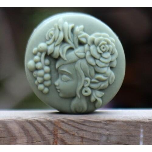 New Silicone Soap Mold Round Shape with Girl Pattern for Natural Handmade Mould