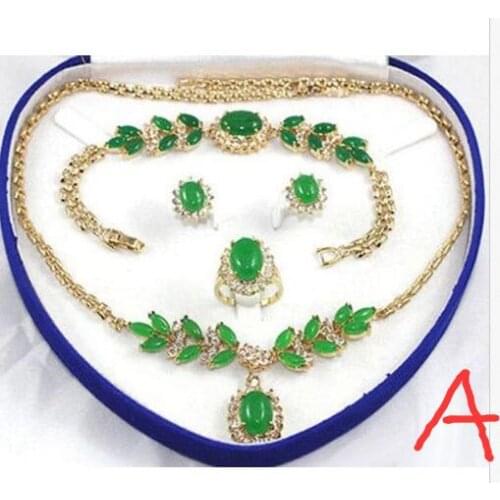 Green Jade Golden Link Crystal Pendant Necklace Bracelet Earrings Ring Set