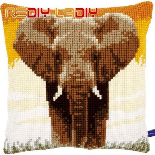 REDIY Cross Stitch Cushion Cover ELEPHANT LOVE Decorative Pillow Case Chunky Yarn Cross-Stitch Kits Pre-Printed Chair Cushion