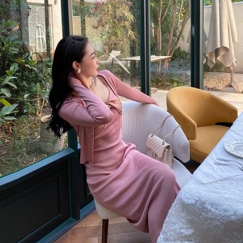 Pink V-neck Suspender Knitted Dress Two-piece Suit 2021 Spring Womens Dress Is Thin and Long Skirt