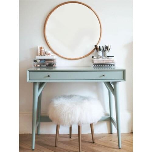 Multi Purpose Elegant And Mirrored Decorative Vanity Table dersuvar