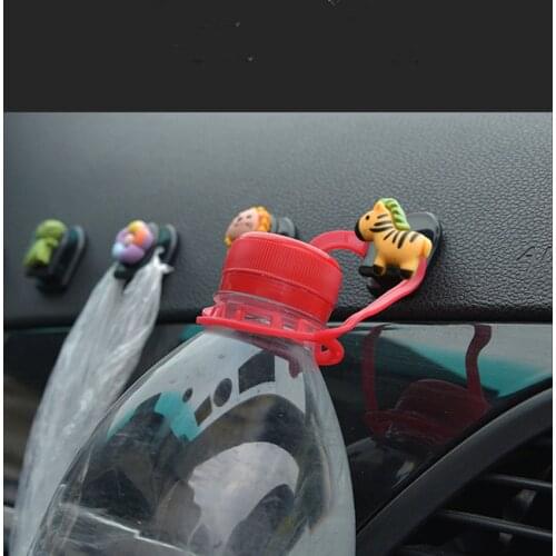 2pcs Car Hooks Organizer Storage Hanger Cartoon Sticker for Alfa Romeo 147 156 159 Alfetta Berlina Brera Mito Giulia Milano
