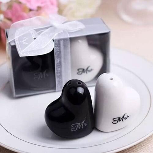 Free shipping 12 sets/lot=24 pcs/lot New Wedding favors and gifts Mr & Mrs Heart salt and pepper shakers