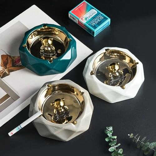 Nordic Home Accessories Luxury Ashtray for Home Bear Ceramic Ashtray Desk Accessories Creative Cool Ashtray Gift for Boyfriend