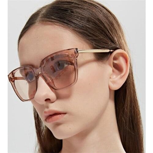 New womens sunglasses trend fashion square sunglasses big frame mens street shooting driving sunglasses casual retro glasses