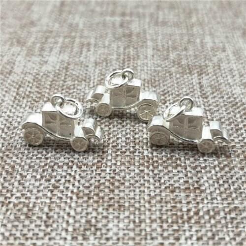 925 Sterling Silver Shiny Queen Royal Carriage Charms 3D