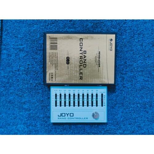 JOYO R12 On the right side of the electric guitar, there is an independent output volume adjustment, and each adjustment button