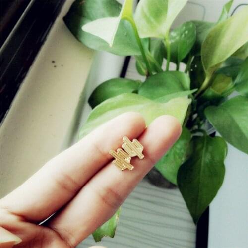 Fashionable cactus stud earrings solid plant stud earrings Cute cartoon plants for women