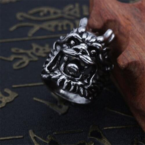 Vintage Punk Dragon Play Pearl Ring Men Chunky Copper Alloy Biker Rock Rap Embrace Skeleton Head Ring Gothic Valentine Day Gift