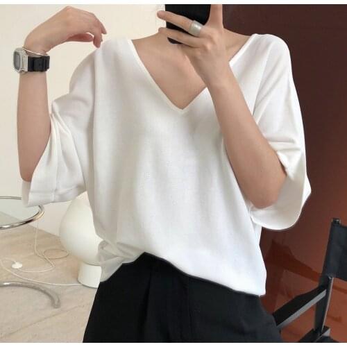 New Korean style lazy temperament V-neck ice silk knitted short-sleeved T-shirt loose slim all-match solid color top female 0711