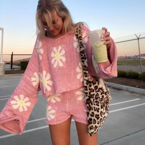 Fashion Lounge Casual Pink Two Piece Set Knitted Women Jumper Tracksuit 2021 Long Sleeve Floral Print Sweater Tops And Shorts