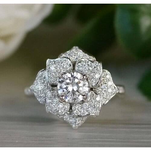 Huitan Creative Flower-shaped Women Rings for Party Full Paved Shiny CZ Stobe Crystal Rings High Quality Female Fashion Jewelry