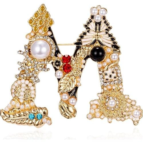 Vintage Luxury Exquisite Letter M Enamel Pearl Crystal Brooch For Women Mens Fashion Retro Initial Name Brooch Pin Dropshipping