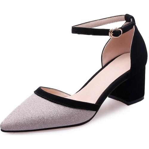 2019 spring and summer new style with thick buckle with hollow sandals female 33-40