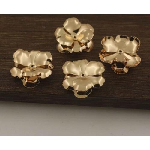 50pcs 3 Petals Flower 3D Charms Beads Caps Quality Brass Metal Gold Color for DIY Women Bride Wedding Hair Jewelry Accessories