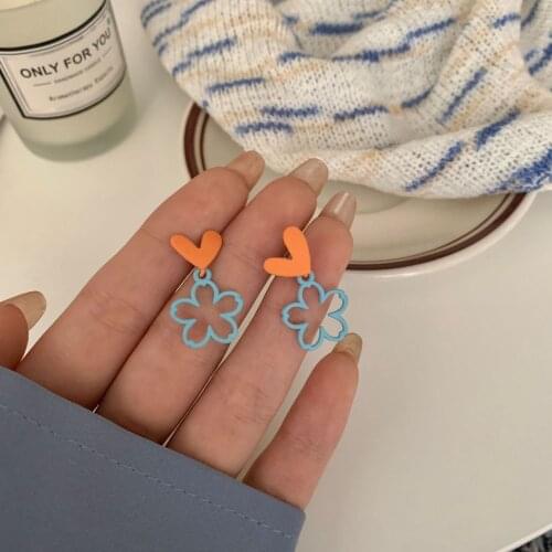 Bohemian Hollowed Flower Heart Earrings for Women Girls Boho Korean Cute Metal Dangle Drop Earrings Fashion Jewelry Wholesale