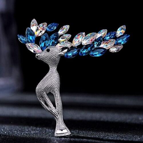 Cute Female Blue Crystal Elk Brooch Dainty Silver Color Jewelry Brooches For Women Trendy Zircon Pin Dress Coat Accessories