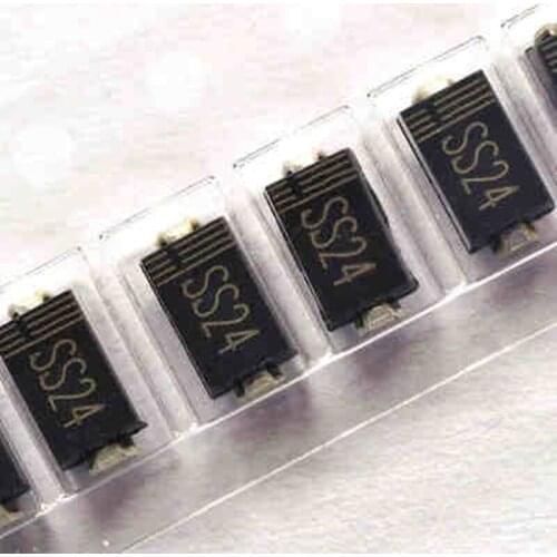 100pcs SS24 SMA SMD DO-214AC Schottky Diode