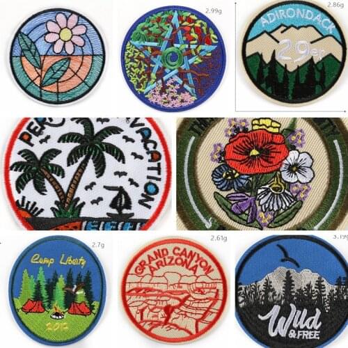 1PCS Creative Camping Round Badges Punk Coconut tree Appliques Iron On Clothes Bags Shoes Decor Diy abstract Badges Parches