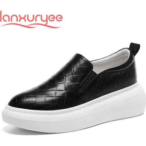 Lanxuryee 2020 autumn winter hot sale white sneaker full grain leather round toe thick bottom casual women vulcanized shoes L02