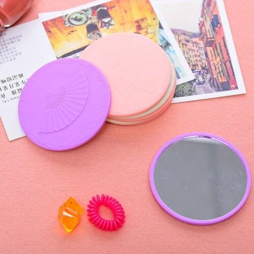 7cm/2.76in Creative Cartoon Embossed Round Mini Pocket Makeup Mirror Single Side Compact Cosmetic Tool Travel Portable MOLF