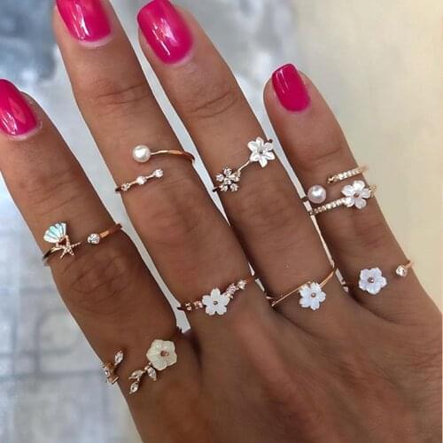 9 Pcs/Set Sweet Crystal Flower Rings Set Lovely Imitation Pearl Gold Rings for Women Party Jewelry Gifts
