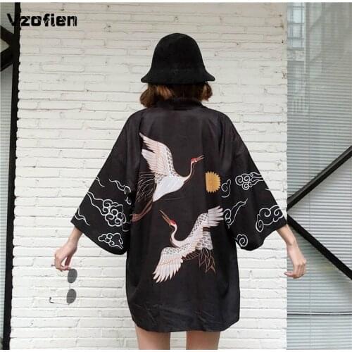 Kimono Yukata Loose Harajuku SunProof Beach Kimono New Haori Samurai Kimonos Karate Thin Streetwear Japanese Kimono Cardigan