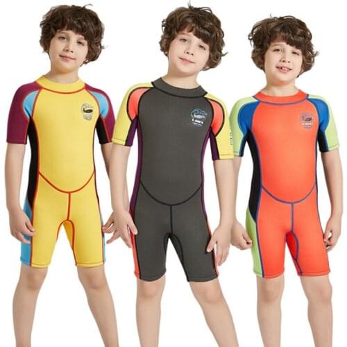 2019 Children for Boys Diving Suit Kids 2.5MM Neoprene Wetsuit Keep Warm One-piece Short Sleeves UV protection Swimwear