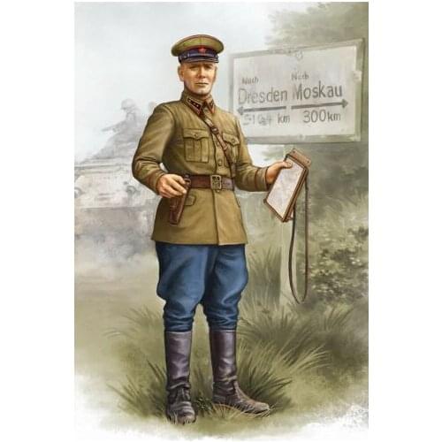 Trumpeter 00703 1/16 Scale WWII Soviet Officer Vol.1 Soldier Static Model Kit TH06672-SMT6