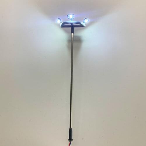 2 PCS HO Scale Model lighting tower, tower lights Model Lights Layout Lamppost Train/Garden/Playground/Stadium Overhead Lights