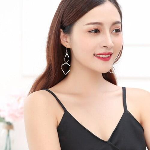2 pairs/bags Retro sleek minimalist earrings Spiral curved design wavy curve earrings as a Valentines Day gift