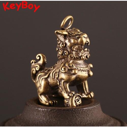 Retro Copper Lion Figurines Keyring Jewelry Brass Animal Pendants for Keychain Antique Metal Lions Desktop Ornaments Decoration