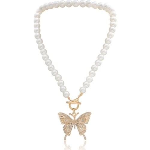 667E Women Sparking Crystal Pave Golden Butterfly Pendant 3D Butterfly Elegant Pearl Chain OT Clasps Necklace Fashion Jewelry