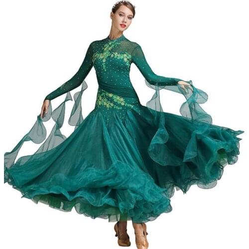 Ball Gown Round Collar Long Sleeve Dress 226-678