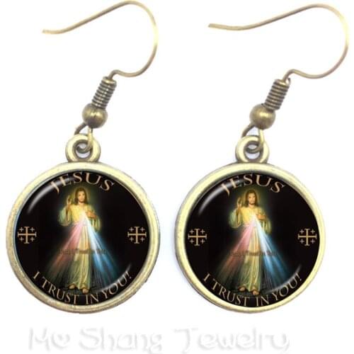 Fashion Je Suis une MaiTresse Quote Earrings Round Photo Pendant Merci Heart Drop Earrings Handmade Gifts Girl Glass Jewelry