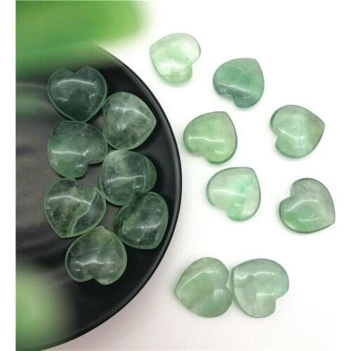 Drop Shipping 1PC Natural Green Fluorite Polished Heart Shaped Crystal Stones Healing Decor Gifts Natural Stones and Crystals