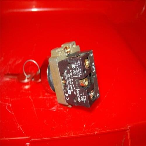 10Pcs/Lot XB2-BG61 2 Position 1 NO Normally Open 1 N/O Key Operated Selector Switch Spring Reset Momentary