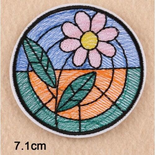 2017 New Arrival Cartoon Noverlty Flower Iron On Patch Embroidered Embroidery Clothes Patch For Clothing Clothes