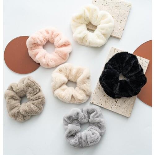 2021 Fashion Elegant Fur Velvet Elastics Hair Bands Soft Horse Tail Holder Scrunchies Ponytail Holder Headdress Hair Ties Girls
