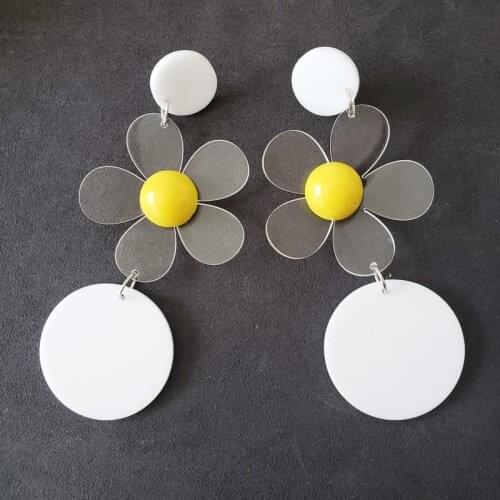 Fashion Cute lucency Flower Round Long Acrylic Drop Earrings For Women Female Simple Fresh Clear Earrings Singer Party E18152