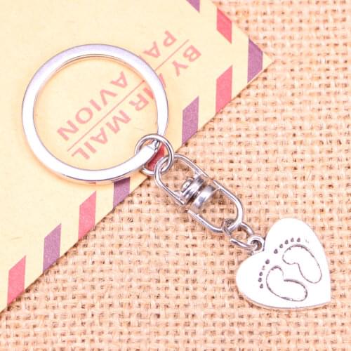 New Fashion Keychain 19x18mm heart foot prints Pendants DIY Men Jewelry Car Key Chain Ring Holder Souvenir For Gift