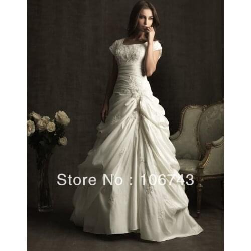 Dresses free shipping 2016 Modest Short Sleeves Lace Appliques Bridal Gown Bride wedding Dress custom