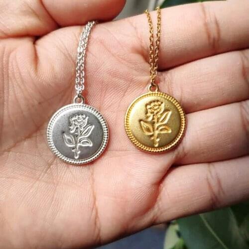 Carved Rose Flower Pendant Sweater Necklace Delicate Vintage Round Coin Pendant Gold Chain Necklace For Women Korean Jewelry