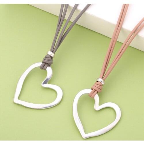 Vintage Antique Color Heart Pendant Necklace Handmade Pink Gray Leather Long Chains Sweater Necklace For Women Party Gifts 2021