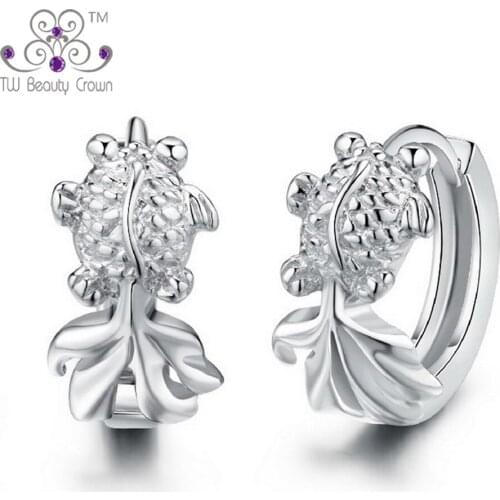 TW Beauty Crown Women's Gold Earrings